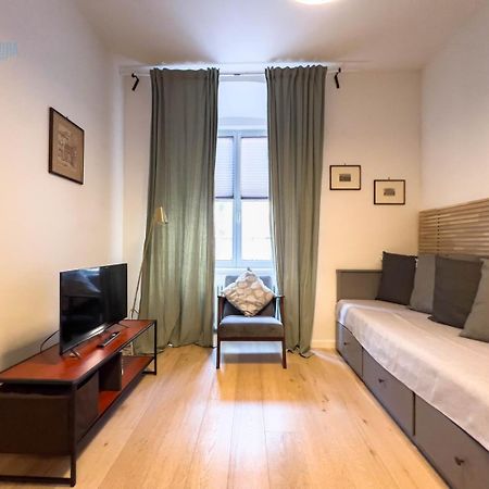 Imbriani 4S Tirabora Short Rent Apartment Trieste Bagian luar foto