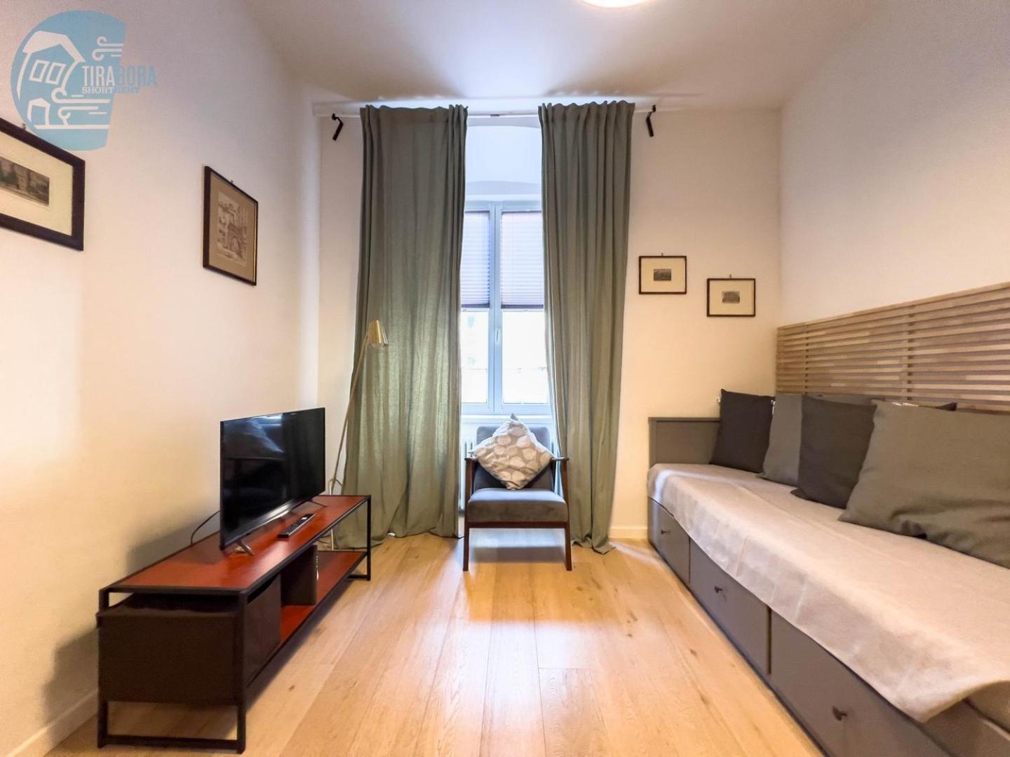 Imbriani 4S Tirabora Short Rent Apartment Trieste Bagian luar foto