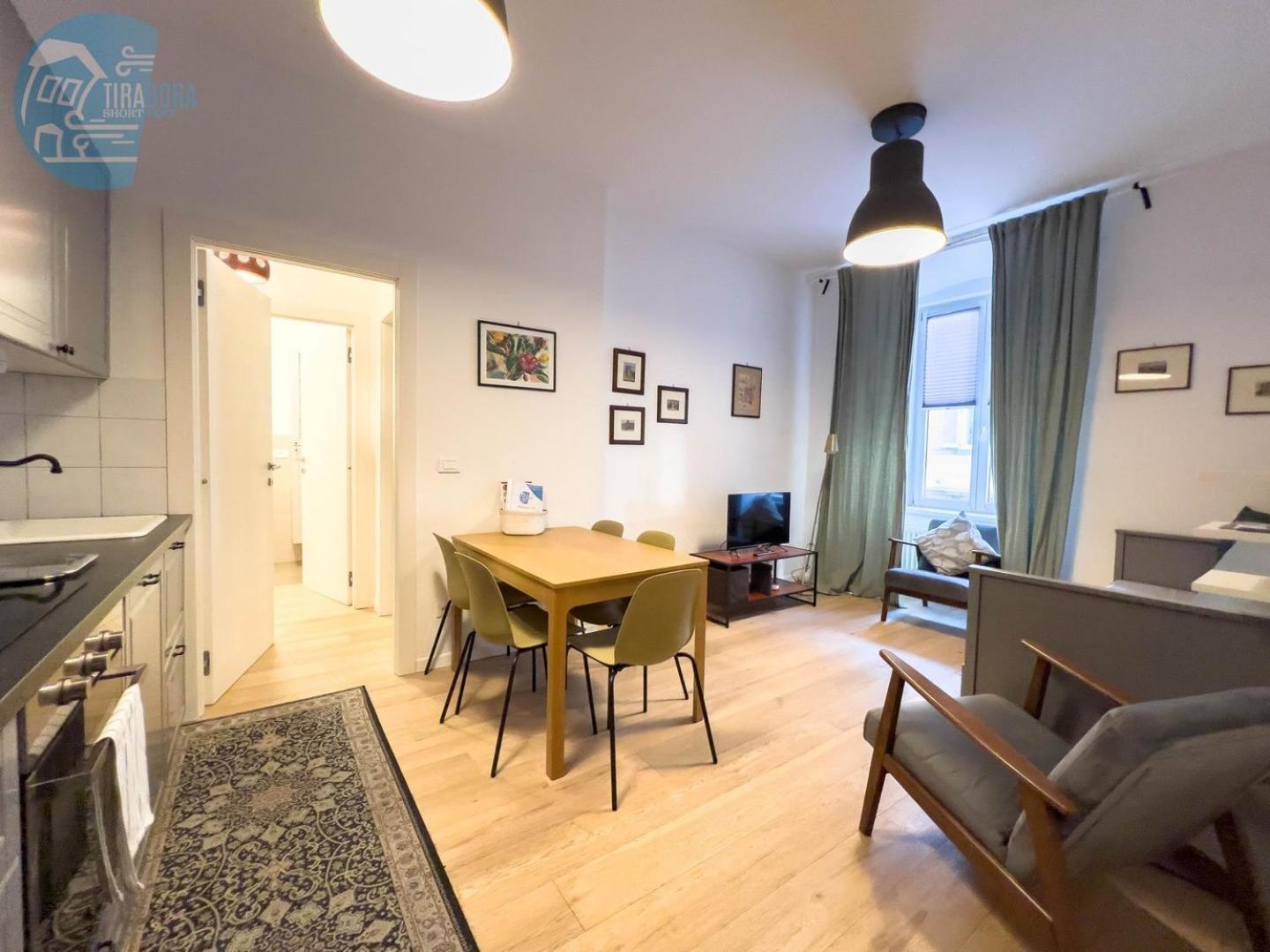 Imbriani 4S Tirabora Short Rent Apartment Trieste Bagian luar foto