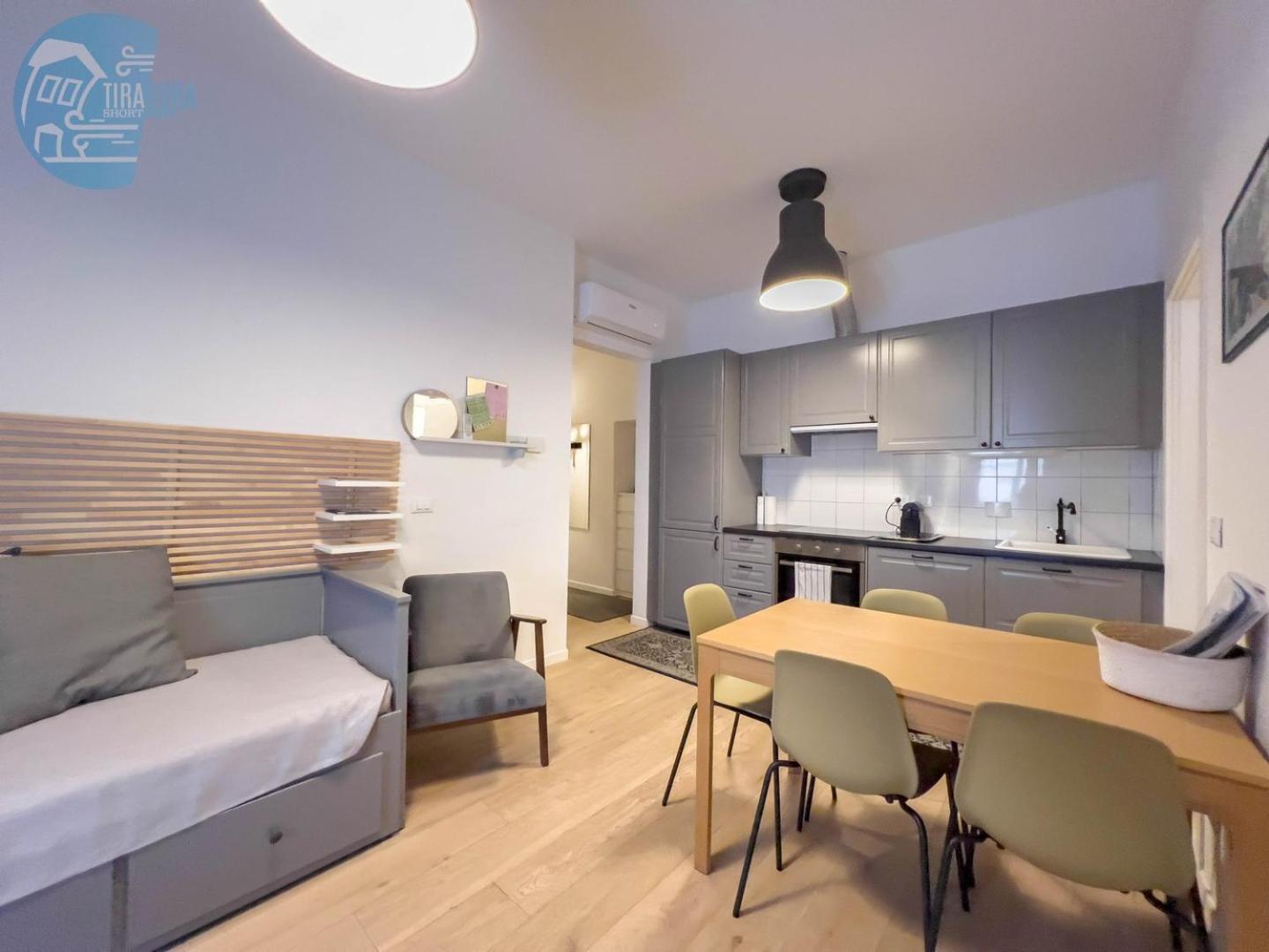 Imbriani 4S Tirabora Short Rent Apartment Trieste Bagian luar foto
